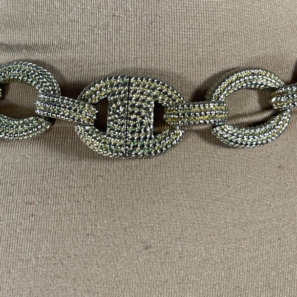 Hammered Chain Choker Chunky Link Gold Tone Magnetic Clasp - Picture 3 of 4